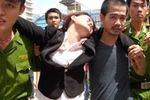 Tú bà thu lợi 250 triệu đồng ngất tại tòa