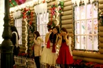 Phố phường Hà Nội trang hoàng đón Noel