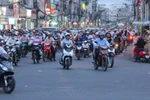 TP.HCM: Đi xe trên vỉa hè sẽ bị phạt từ 400.000 - 800.000 đồng