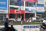 Hà Nội: Cột biển báo phân làn dễ gây tai nạn 