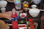 Công chức ăn trưa bằng... nhậu
