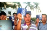 Đóng dấu “hủy” vào hơn 110 hộ chiếu Trung Quốc có in “đường lưỡi bò”