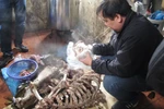 Hà Nôi: Phát hiện một nhà hàng đang xẻ thịt hổ