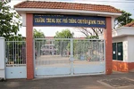 Thầy giáo “dạy” nữ sinh “làm chuyện vợ chồng” trong giờ học thêm