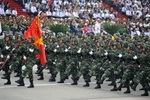 "Nên tổ chức diễu binh 10 năm một lần"