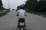 Cả gia đình Đội phó Cảnh sát giao thông đi xe biển giả