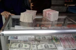 Mất 51 triệu sau khi được thưởng ... 1 USD vì cho Tây xem tiền