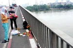 "Sinh viên thanh lịch" nhảy cầu Sài Gòn tự tử