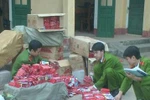 Pháo vẫn nổ tại đường phố Hà Nội