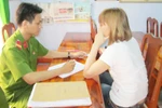 Đôi nam nữ bán 9 phụ nữ sang Malaysia bị tóm khi đang làm thủ tục