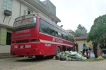 Xe khách “nhốt” 4 bộ đội biên phòng, tông xe công an