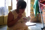 Bi kịch những bà mẹ trẻ con