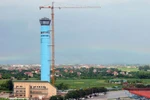 Máy bay xuống Nội Bài phải "né" đài không lưu