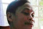 Trưởng công an xã đổi điện thoại gạ tình nữ sinh lớp 9 hàng tuần
