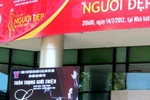 Thi người đẹp và…kịch 'Làm đĩ'