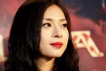 Ngô Thanh Văn mặc áo 'mạng nhện' 