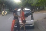 Lộ ảnh Công Vinh đưa Thủy Tiên đi khám thai 