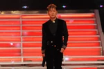 Mr Đàm diễn catwalk ở Giọng hát Việt 