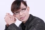 "Sởn da gà" clip Long Nhật ôm ấp người cùng giới 