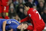 John Terry: Trở lại, tỏa sáng rồi tắt lịm vì Luis Suarez