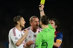 Trọng tài: cầu thủ thứ 12 giúp Barca thắng Milan