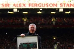 Sân Old Trafford có khán đài mang tên Sir Alex Ferguson
