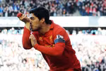 Chuỗi thành tích bất hảo của 'thổ dân' Luis Suarez