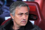 Mourinho ỡm ờ tương lai, tranh thủ khiêu khích Casillas