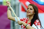 Nữ cổ động viên xinh đẹp Croatia gây sốt trước ngày rời EURO 2012