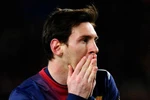 Barca thua sốc Real: Messi ốm; Xavi, Alex Song bệnh