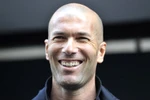 Ancelotti là HLV trưởng, Zidane là HLV phó của Real