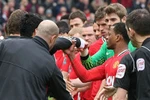 Sir Alex: "Suarez là một nỗi ô nhục của Liverpool"