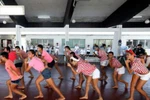 Hàng chục tù nhân nhảy Gangnam Style