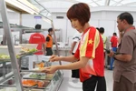 Dạo quanh nơi ăn chốn nghỉ của Đoàn VĐV Việt Nam ở Indonesia