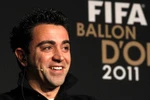 Ferguson, Guardiola đăm chiêu; Messi, Xavi sảng khoái