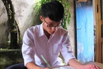 Chàng trai mồ côi cha trở thành thủ khoa khối A