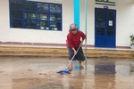 Ngập lụt cục bộ, nhiều trường học ở Đà Nẵng, Quảng Nam phải cho HS nghỉ học