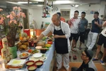 Nghề đi biển và những cái Tết gói gọn trong đêm Giao thừa trên tàu