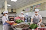 Quảng Ninh thực hiện các giải pháp đảm bảo vệ sinh ATTP trong bếp ăn trường học