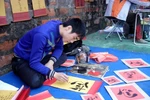 Tết: Lên Văn Miếu xin chữ của “ông đồ” sinh viên