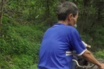 Vụ sạt lở ở Thái Nguyên: San sẻ từng can nước vì mất điện