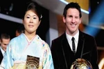 Nữ cầu thủ giành QBV FIFA 2011 sắp đối đầu Barcelona