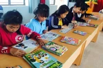 Nhiều địa phương huy động mọi cách để khắc phục thiếu nước của trường vùng cao