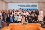 SV chuyên ngành Tài chính và Đầu tư đi thực tế ở ngân hàng, công ty chứng khoán