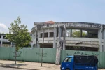 Trường xây gần 20 tỷ đồng bị bỏ hoang hơn 10 năm, ai chịu trách nhiệm?