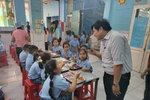Tại trường đông học sinh nhất TP.HCM, bữa ăn bán trú được tổ chức ra sao?