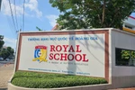 Royal School tự cho "Song ngữ Quốc tế" vào tên trường, công khai thông tin ít ỏi
