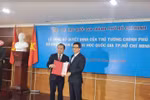 Trao quyết định bổ nhiệm Giám đốc Đại học Quốc gia Thành phố Hồ Chí Minh