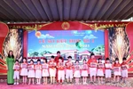 Trường liên cấp Nam Việt nuôi dưỡng 54 em thuộc quỹ học bổng Vừ A Dính