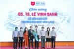 Giáo sư Lê Vinh Danh về công tác tại Trường Đại học Văn Lang